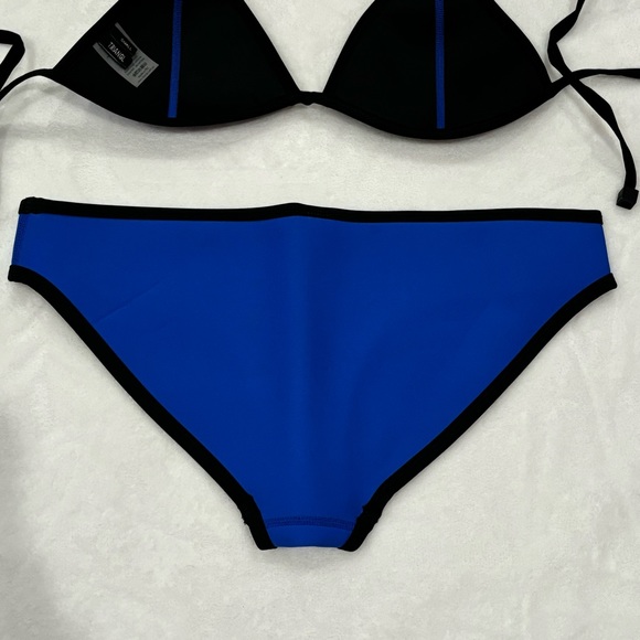 TRIANGL Women’s Triangle Bikini Top & Bottoms - deep blue, size Small & Medium - Picture 11 of 14